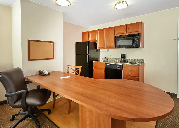 Hotel Candlewood Aurora-naperville By Ihg 2*