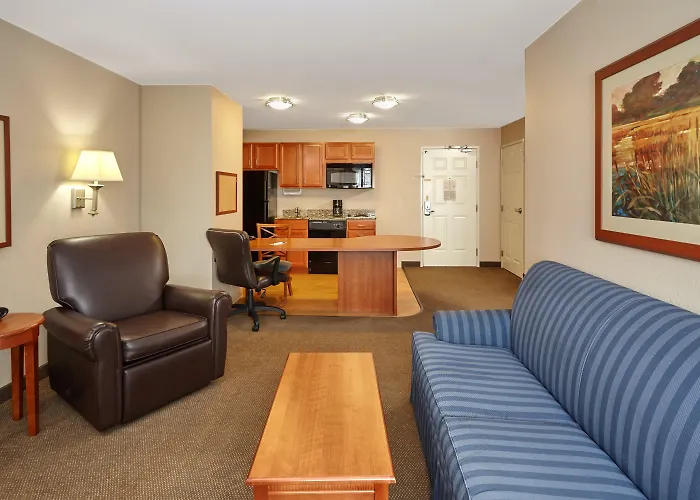 Candlewood Aurora-naperville By Ihg