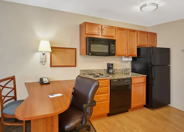 Candlewood Aurora-naperville By Ihg