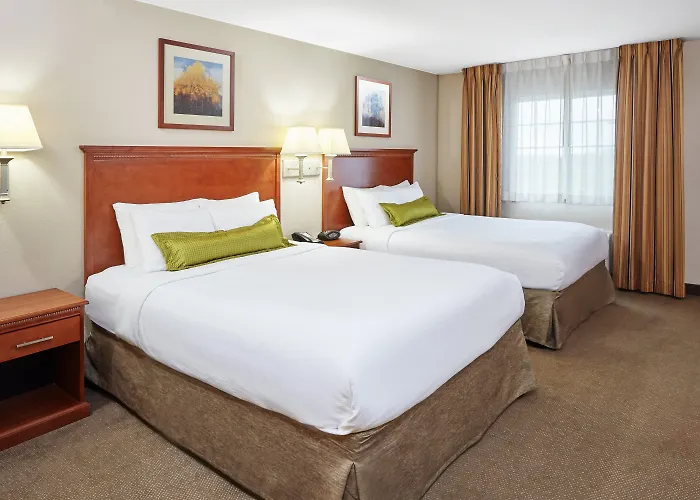 Candlewood Aurora-naperville By Ihg 2* Aurora