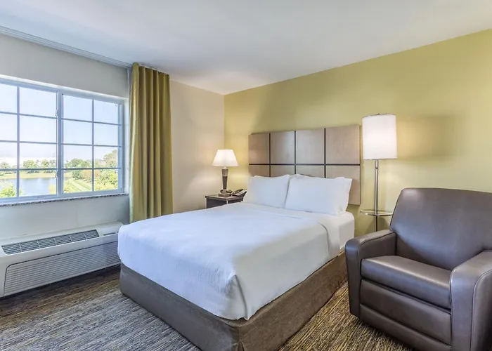 Hotel Candlewood Aurora-naperville By Ihg Aurora