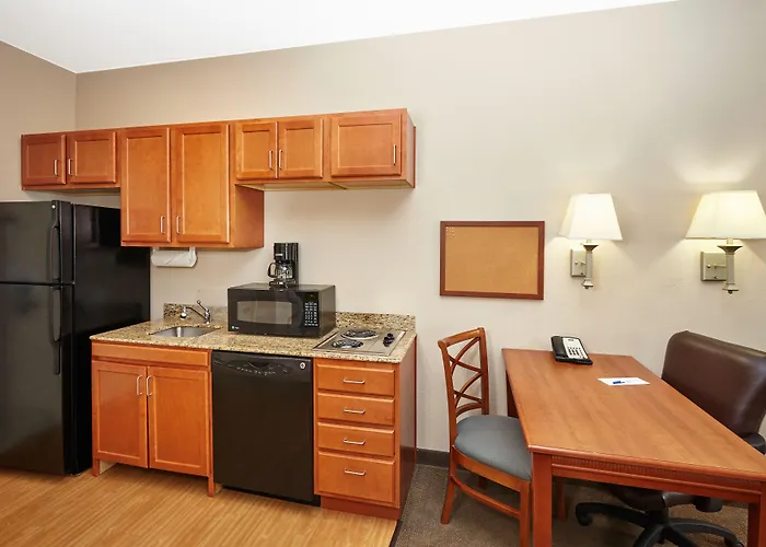 Candlewood Aurora-naperville By Ihg 2* Aurora