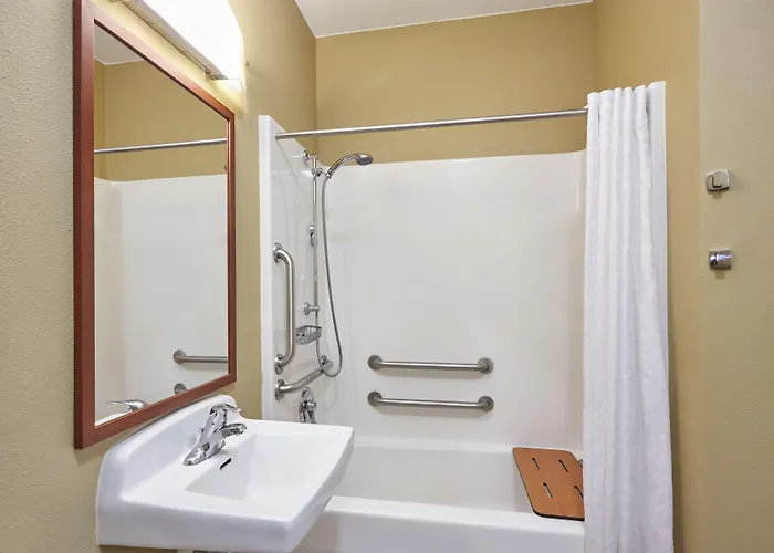 Candlewood Aurora-naperville By Ihg 2* Aurora
