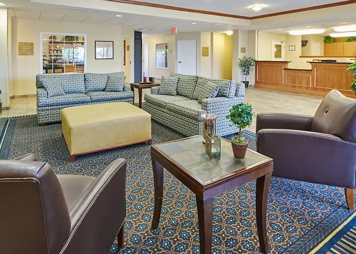 Candlewood Aurora-naperville By Ihg 2*