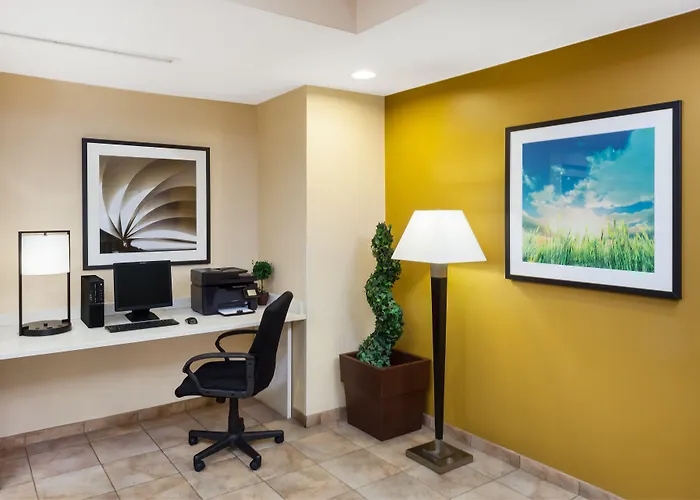 Hotel Candlewood Aurora-naperville By Ihg 2*