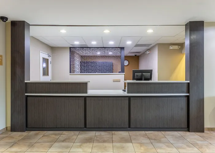 Candlewood Aurora-naperville By Ihg 2*