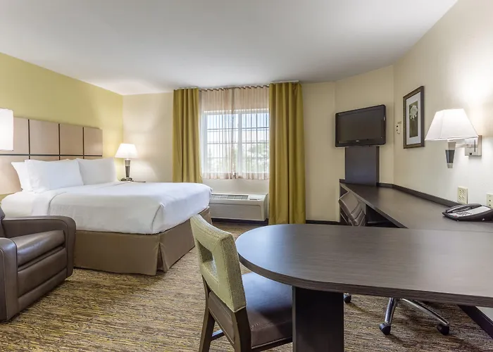 Hotel Candlewood Aurora-naperville By Ihg 2*