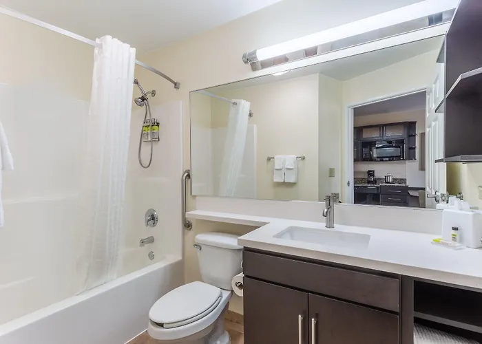 Hotel Candlewood Aurora-naperville By Ihg 2*