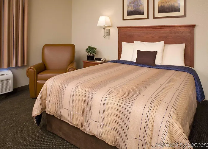Candlewood Aurora-naperville By Ihg